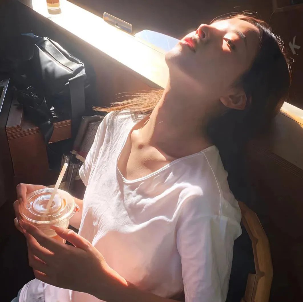 你好,我叫多蕾丝